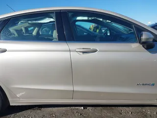 2018 Ford Fusion S z VIN 3FA6P0UU8JR271589, wystawiony jako IAAI lot #41318471 z przebiegiem 148 793 mil mil oraz . Historia ofert i sprzedaży dostępna na DreamBid. Obrazek 14.