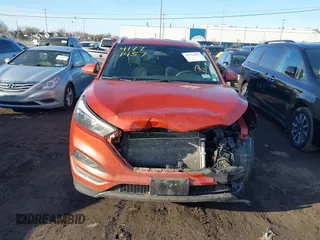 2017 Hyundai Tucson SE with VIN KM8J3CA46HU424815, listed as a IAAI auction lot 41771457 with 104,698 mi miles. Bid and sale history available at carsss.com. Image 12.