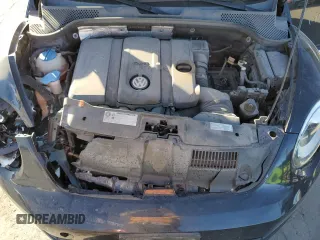 2013 Volkswagen Beetle 2.5L w/Sun с VIN 3VWJP7AT1DM680038, выставлен на аукционе Copart как лот 87159584 с пробегом 131 261 миль миль и Списание • Salvage title. История ставок и продаж доступна на DreamBid. Изображение 11.