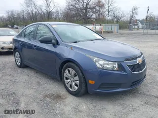 2014 Chevrolet Cruze LS with VIN 1G1PA5SH1E7456088, listed as a IAAI auction lot 41977358 with 133,499 mi miles. Bid and sale history available at carsss.com. Image 1.