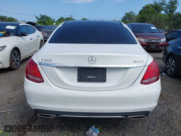 2015 Mercedes-Benz C 300 Luxury z VIN 55SWF4KB0FU010485, wystawiony jako IAAI lot #42773611 z przebiegiem 91 343 mil mil oraz . Historia ofert i sprzedaży dostępna na DreamBid. Obrazek 16.