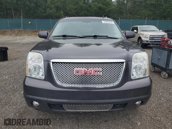2010 GMC Yukon XL Denali with VIN 1GKUKMEF7AR127815, listed as a Copart auction lot 54969295 with 195,903 mi miles and Clean Title. Bid and sale history available at carsss.com. Image 5.
