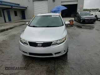 2013 Kia Forte SX с VIN KNAFW5A32D5701398, выставлен на аукционе Copart как лот 59786385 с пробегом 95 607 миль миль и Списание • Salvage title. История ставок и продаж доступна на DreamBid. Изображение 13.