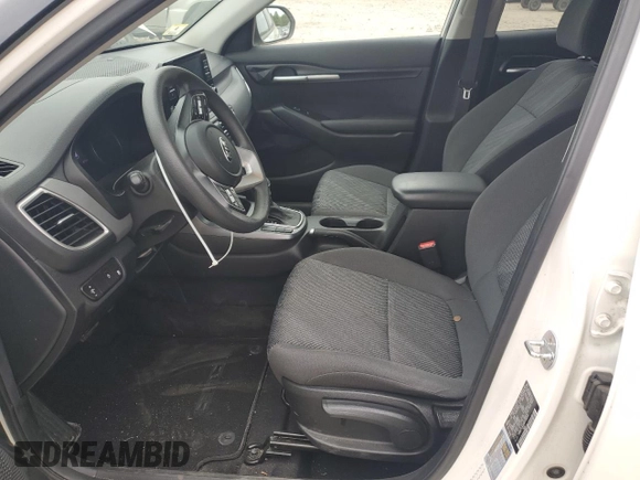 2021 Kia Seltos LX with VIN KNDEPCAA4M7118303, listed as a Copart auction lot 58011615 with 45,750 mi miles and Salvage title. Bid and sale history available at DreamBid. Image 7.
