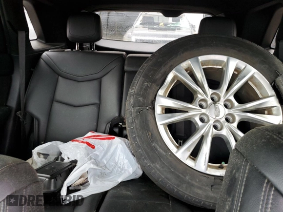 2020 Cadillac XT5 Luxury FWD z VIN 1GYKNAR45LZ224459, wystawiony jako Copart lot #46608945 z przebiegiem Nie podano mil oraz Szkoda całkowita • Salvage title. Historia ofert i sprzedaży dostępna na DreamBid. Obrazek 10.
