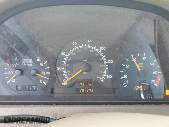 1998 Mercedes-Benz C 230/260/280/320 with VIN WDBHA23G8WA637787, listed as a Copart auction lot 88411815 with 207,843 mi miles and Salvage Title. Bid and sale history available at carsss.com. Image 9.