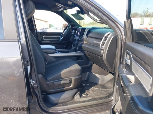 2019 Ram 2500 Big Horn with VIN 3C6UR5DJ9KG711726, listed as a IAAI auction lot 41559314 with 86,699 mi miles. Bid and sale history available at carsss.com. Image 5.
