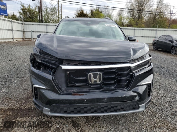 2025 Honda Pilot Elite z VIN 5FNYG1H83SB028135, wystawiony jako Copart lot #53022945 z przebiegiem 15 805 mil mil oraz Szkoda całkowita • Salvage title. Historia ofert i sprzedaży dostępna na DreamBid. Obrazek 5.