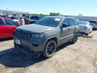 2019 Jeep Grand Cherokee Laredo E with VIN 1C4RJFAG8KC849782, listed as a IAAI auction lot 42151331 with 141,099 mi miles and . Bid and sale history available at DreamBid. Image 2.