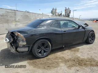 2016 Dodge Challenger SXT z VIN 2C3CDZAG8GH148604, wystawiony jako Copart lot #56433775 z przebiegiem 111 531 mil mil oraz Szkoda całkowita • Salvage title. Historia ofert i sprzedaży dostępna na DreamBid. Obrazek 3.