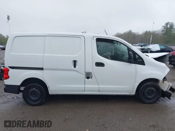 2016 Nissan NV200 S with VIN 3N6CM0KN0GK696935, listed as a IAAI auction lot 42190410 with 407,266 mi miles and . Bid and sale history available at DreamBid. Image 14.