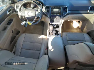 2017 Jeep Grand Cherokee Overland z VIN 1C4RJFCG9HC663433, wystawiony jako Copart lot #49231665 z przebiegiem 171 721 mil mil oraz Szkoda całkowita • Salvage title. Historia ofert i sprzedaży dostępna na DreamBid. Obrazek 8.