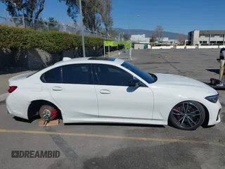 2022 BMW 3 Series M340i with VIN 3MW5U7J01N8C40721, listed as a IAAI auction lot 41651842 with 31,756 mi miles. Bid and sale history available at carsss.com. Image 14.