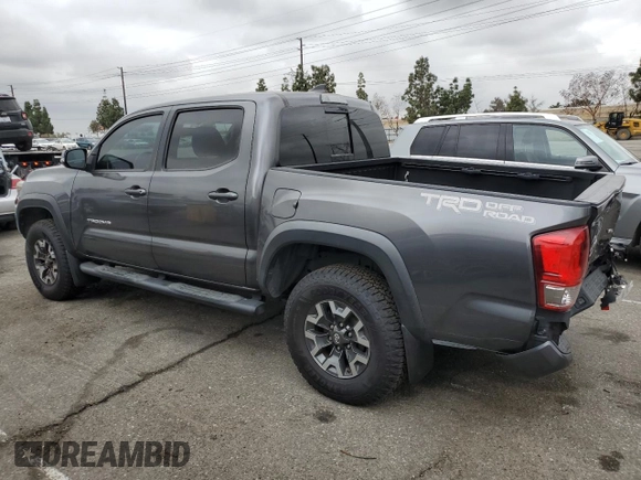 2017 Toyota Tacoma SR5 z VIN 3TMAZ5CNXHM048452, wystawiony jako Copart lot #52996785 z przebiegiem 71 588 mil mil oraz Szkoda całkowita • Salvage title. Historia ofert i sprzedaży dostępna na DreamBid. Obrazek 2.