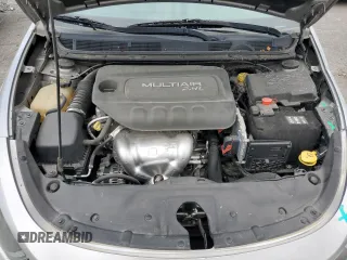 2015 Dodge Dart SXT z VIN 1C3CDFBB1FD330626, wystawiony jako Copart lot #62864645 z przebiegiem 95 568 mil mil oraz Szkoda całkowita • Salvage title. Historia ofert i sprzedaży dostępna na DreamBid. Obrazek 11.