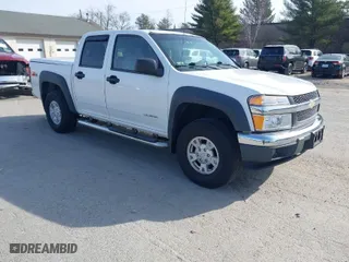 2005 Chevrolet Colorado 1SC LS Z85 with VIN 1GCDT136558110145, listed as a IAAI auction lot 41950268 with 157,990 mi miles. Bid and sale history available at carsss.com. Image 1.