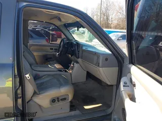 2002 Chevrolet Tahoe LT with VIN 1GNEK13Z22J279570, listed as a IAAI auction lot 41858543 with 378,318 mi miles. Bid and sale history available at carsss.com. Image 5.