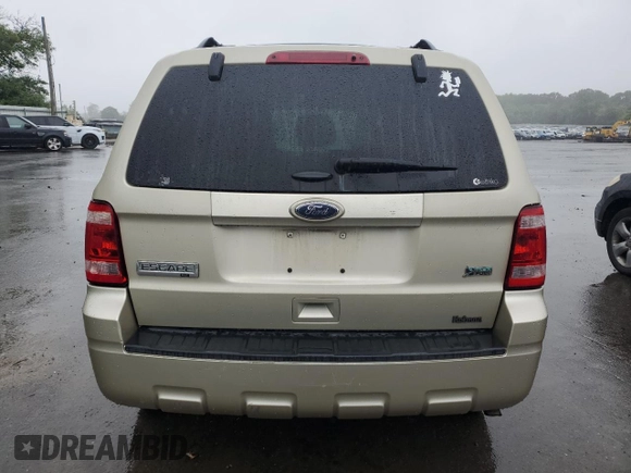 2012 Ford Escape XLT z VIN 1FMCU9DG1CKC74602, wystawiony jako Copart lot #57764325 z przebiegiem 153 872 mil mil oraz Szkoda całkowita • Salvage title. Historia ofert i sprzedaży dostępna na DreamBid. Obrazek 6.