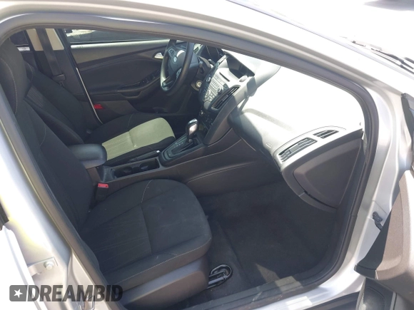 2016 Ford Focus SE with VIN 1FADP3F27GL322186, listed as a IAAI auction lot 42062320 with 131,007 mi miles and . Bid and sale history available at carsss.com. Image 5.