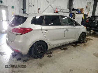 2016 Kia Rondo LX with VIN KNAHT8A33G7129415, listed as a Copart auction lot 86135574 with 250,542 mi miles and Clean Title. Bid and sale history available at carsss.com. Image 3.