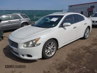 2014 Nissan Maxima SV z VIN 1N4AA5AP7EC488272, wystawiony jako IAAI lot #41807433 z przebiegiem 150 701 mil mil oraz . Historia ofert i sprzedaży dostępna na DreamBid. Obrazek 2.