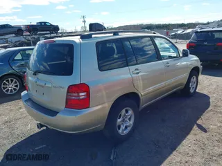 2003 Toyota Highlander with VIN JTEHF21A330133811, listed as a IAAI auction lot 41809283 with 267,024 mi miles. Bid and sale history available at carsss.com. Image 4.