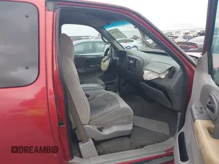 2000 Ford F-150 z VIN 1FTRX07W2YKA56826, wystawiony jako IAAI lot #41527865 z przebiegiem Nie podano mil oraz . Historia ofert i sprzedaży dostępna na DreamBid. Obrazek 5.