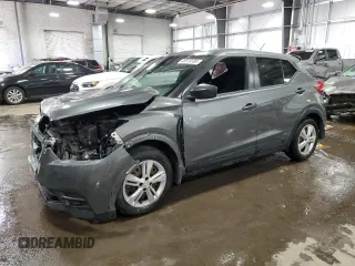 2020 Nissan Kicks S with VIN 3N1CP5BVXLL570533, listed as a Copart auction lot 48519185 with 35,926 mi miles and Salvage Title. Bid and sale history available at carsss.com. Image 1.