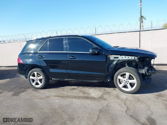 2018 Mercedes-Benz GLE with VIN 4JGDA5JB4JB108778, listed as a IAAI auction lot 41500341 with 81,051 mi miles. Bid and sale history available at carsss.com. Image 14.