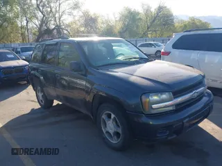 2007 Chevrolet TrailBlazer LT with VIN 1GNDT13S172289472, listed as a IAAI auction lot 42028438 with 230,541 mi miles and . Bid and sale history available at DreamBid. Image 1.