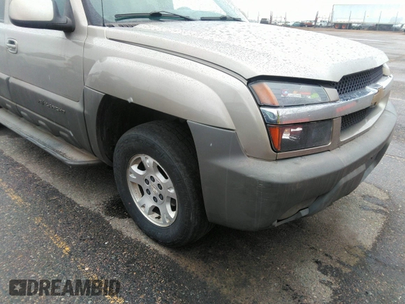 2002 Chevrolet Avalanche z VIN 3GNEK13T22G293921, wystawiony jako IAAI lot #41956616 z przebiegiem 249 838 mil mil oraz . Historia ofert i sprzedaży dostępna na DreamBid. Obrazek 6.