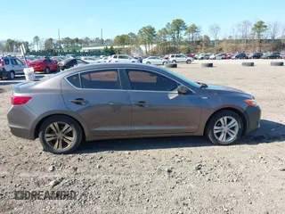2014 Acura ILX Hybrid Tech Pkg with VIN 19VDE3F79EE300331, listed as a IAAI auction lot 42067961 with 147,348 mi miles. Bid and sale history available at carsss.com. Image 13.