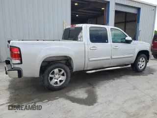 2008 GMC Sierra Denali z VIN 2GTEK638781163345, wystawiony jako Copart lot #55647755 z przebiegiem 132 428 mil mil oraz Szkody całkowita. Historia ofert i sprzedaży dostępna na DreamBid. Obrazek 3.