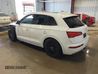 2018 Audi Q5 Premium Plus with VIN WA1BNAFY4J2198014, listed as a IAAI auction lot 41888388 with 141,924 mi miles. Bid and sale history available at carsss.com. Image 3.