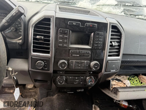 2016 Ford F-150 XLT with VIN 1FTFW1EFXGFA74075, listed as a Copart auction lot 46610525 with Not Provided miles and Salvage Title. Bid and sale history available at carsss.com. Image 8.