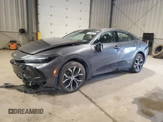 2023 Toyota Crown XLE z VIN JTDAAAAF5P3014060, wystawiony jako Copart lot #54799945 z przebiegiem 32 495 mil mil oraz Szkoda całkowita • Salvage title. Historia ofert i sprzedaży dostępna na DreamBid. Obrazek 1.