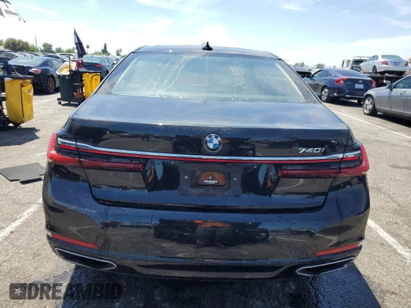 2022 BMW 7 Series 740i with VIN WBA7T2C05NCH85764, listed as a Copart auction lot 61272223 with 33,830 mi miles. Bid and sale history available at carsss.com. Image 6.