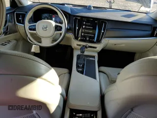 2017 Volvo V90 z VIN YV4A22NL1H1000167, wystawiony jako Copart lot #82362134 z przebiegiem 92 527 mil mil oraz Szkoda całkowita • Salvage title. Historia ofert i sprzedaży dostępna na DreamBid. Obrazek 8.