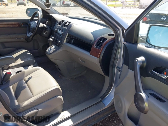2008 Honda CR-V EX-L with VIN JHLRE48738C039146, listed as a IAAI auction lot 41935188 with 212,607 mi miles. Bid and sale history available at carsss.com. Image 5.