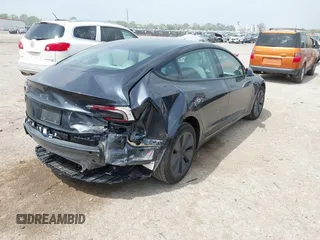 2024 Tesla Model 3 z VIN 5YJ3E1EA5RF870377, wystawiony jako IAAI lot #41933727 z przebiegiem 2 183 mil mil oraz . Historia ofert i sprzedaży dostępna na DreamBid. Obrazek 4.