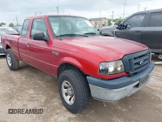 2005 Ford Ranger XL with VIN 1FTYR14U85PA77337, listed as a IAAI auction lot 42113661 with 117,358 mi miles. Bid and sale history available at carsss.com. Image 1.