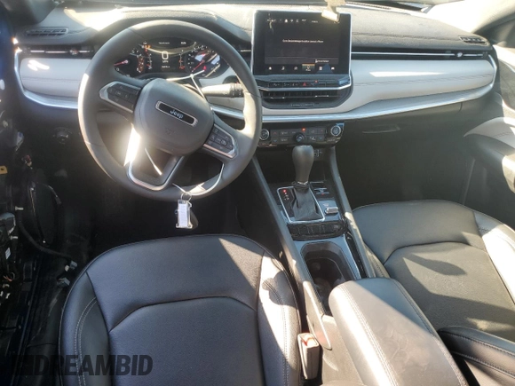 2025 Jeep Compass Limited with VIN 3C4NJDCN5ST565156, listed as a Copart auction lot 63471195 with 10,476 mi miles and Clean title. Bid and sale history available at DreamBid. Image 8.