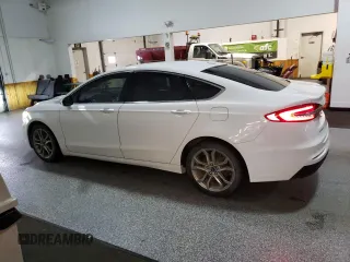 2019 Ford Fusion SEL with VIN 3FA6P0CDXKR118649, listed as a Copart auction lot 43173925 with 111,732 mi miles and Clean Title. Bid and sale history available at carsss.com. Image 2.