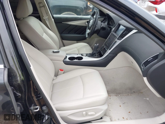 2020 Infiniti Q50 Luxe with VIN JN1EV7AR7LM250154, listed as a IAAI auction lot 42474749 with 32,796 mi miles and . Bid and sale history available at DreamBid. Image 5.