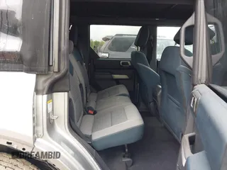 2022 Ford Bronco with VIN 1FMDE5DH0NLA98903, listed as a IAAI auction lot 42055569 with 39,893 mi miles and . Bid and sale history available at DreamBid. Image 8.