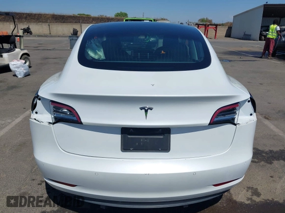 2020 Tesla Model 3 Standard Range Plus z VIN 5YJ3E1EA6LF659311, wystawiony jako IAAI lot #42363341 z przebiegiem 96 378 mil mil oraz . Historia ofert i sprzedaży dostępna na DreamBid. Obrazek 17.
