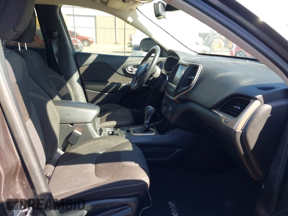 2016 Jeep Cherokee 75th Anniversary with VIN 1C4PJLCB2GW160141, listed as a IAAI auction lot 41748822 with 87,411 mi miles. Bid and sale history available at carsss.com. Image 5.