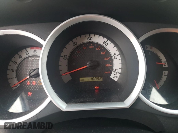 2013 Toyota Tacoma z VIN 3TMLU4EN4DM124465, wystawiony jako Copart lot #58167135 z przebiegiem 116 098 mil mil oraz Szkoda całkowita • Salvage title. Historia ofert i sprzedaży dostępna na DreamBid. Obrazek 9.