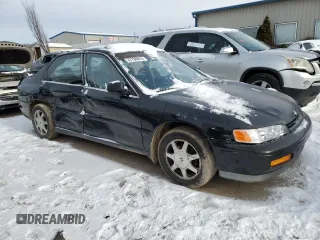 1995 Honda Accord EX w/Leather with VIN 1HGCD5658SA134349, listed as a Copart auction lot 37798674 with 206,985 mi miles and Non Repairable. Bid and sale history available at carsss.com. Image 4.