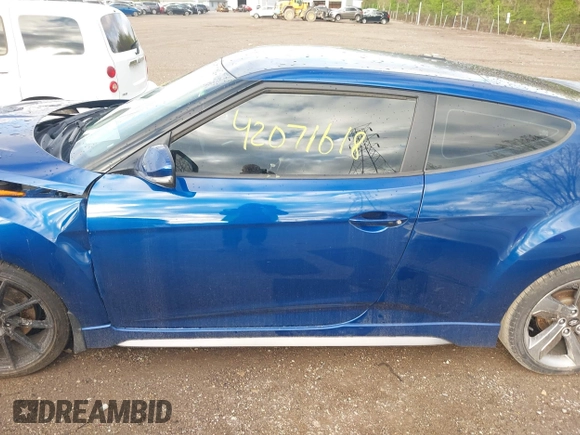 2015 Hyundai Veloster Turbo with VIN KMHTC6AE1FU241662, listed as a IAAI auction lot 42071618 with Not provided miles and . Bid and sale history available at DreamBid. Image 13.